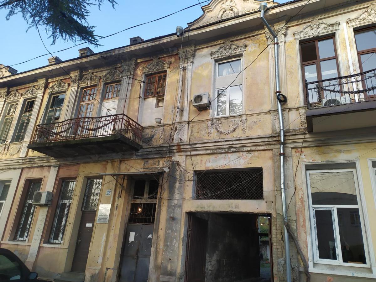Студия В Центре Сухума Сухумі Екстер'єр фото